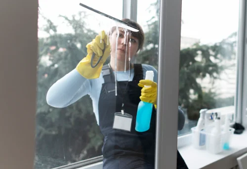 Nettoyage de vitres intérieures et extérieures à Groslay